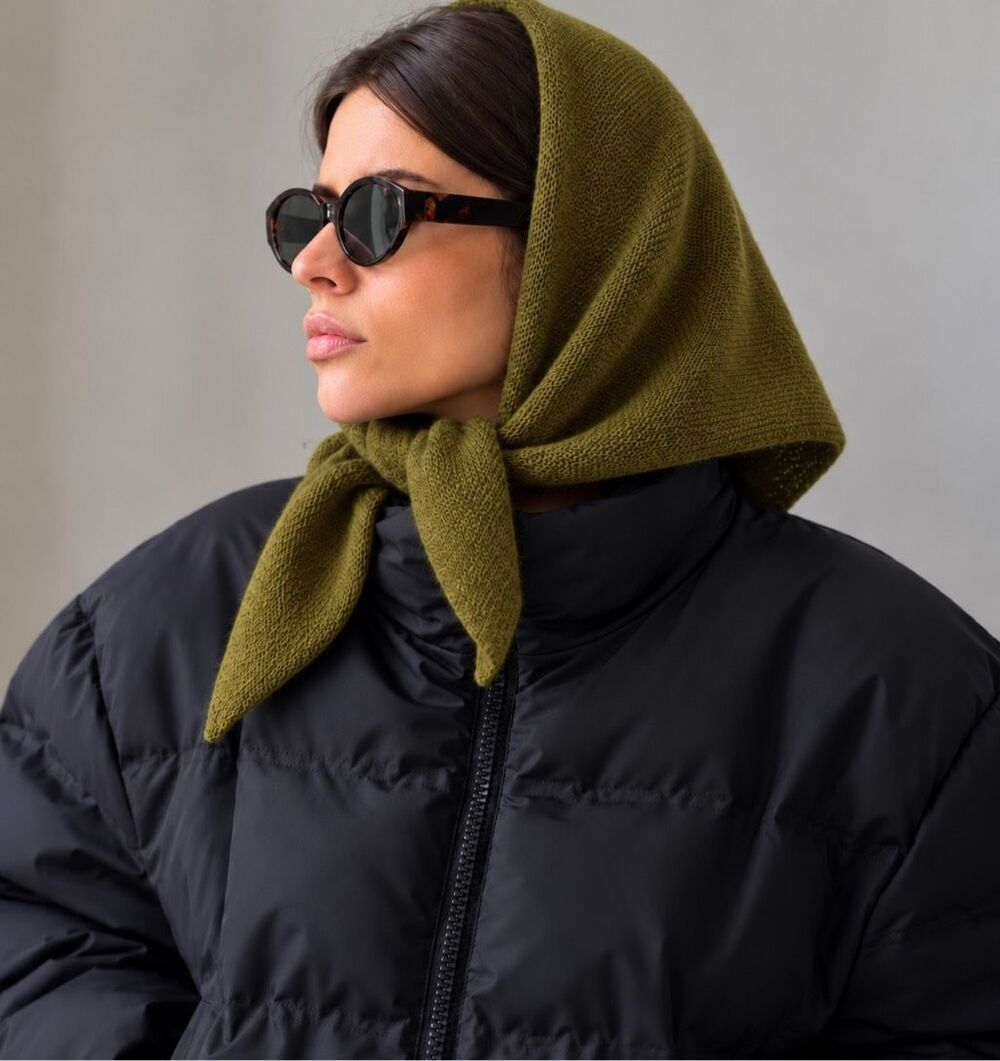 Italian Boutique 100% Wool Scarf Moss Olive Green 42″ × 25″ × 25″ NWOT